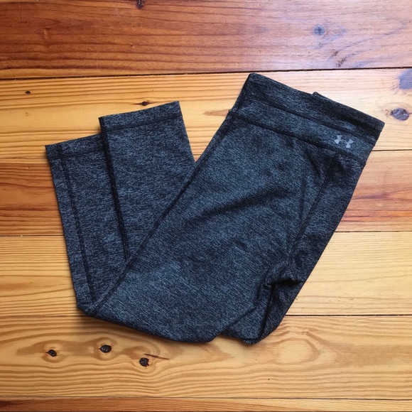 Under Armour Gray Capris Leggings, EUC, S - Picture 1 of 12